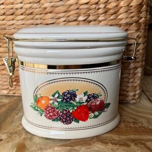 Knotts Berry Farm Canister